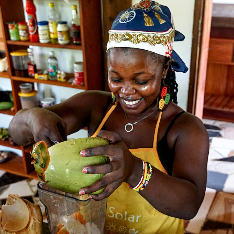 juice-bar-trinity-beach-villas