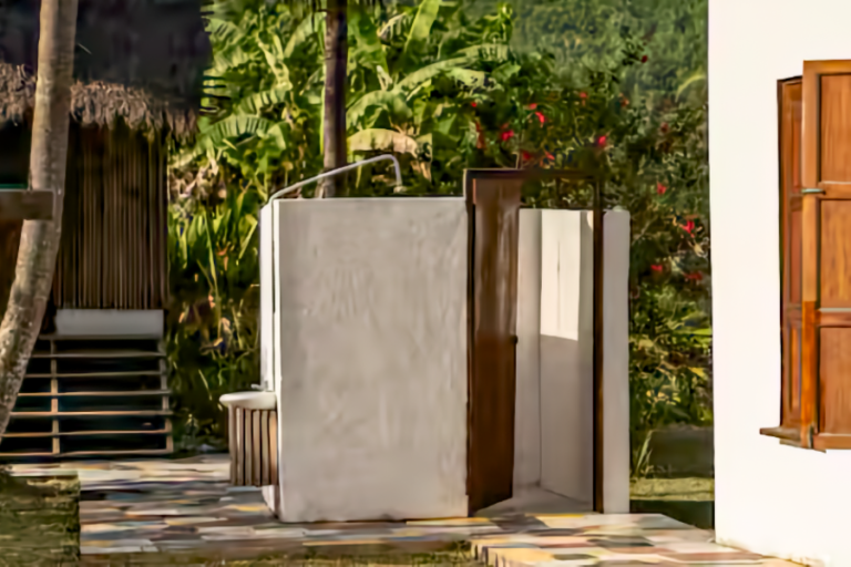 palms-shower-outdoor