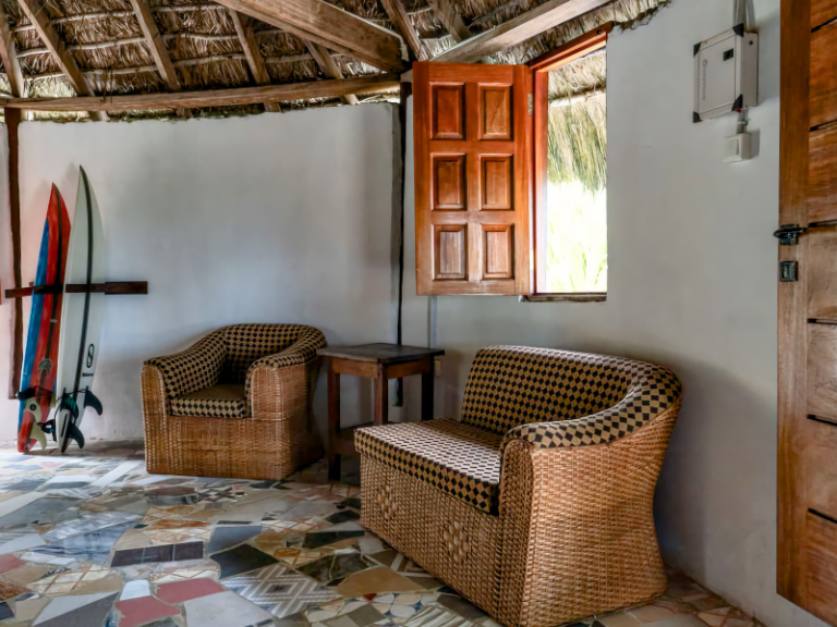 surf-interior-sitting-area